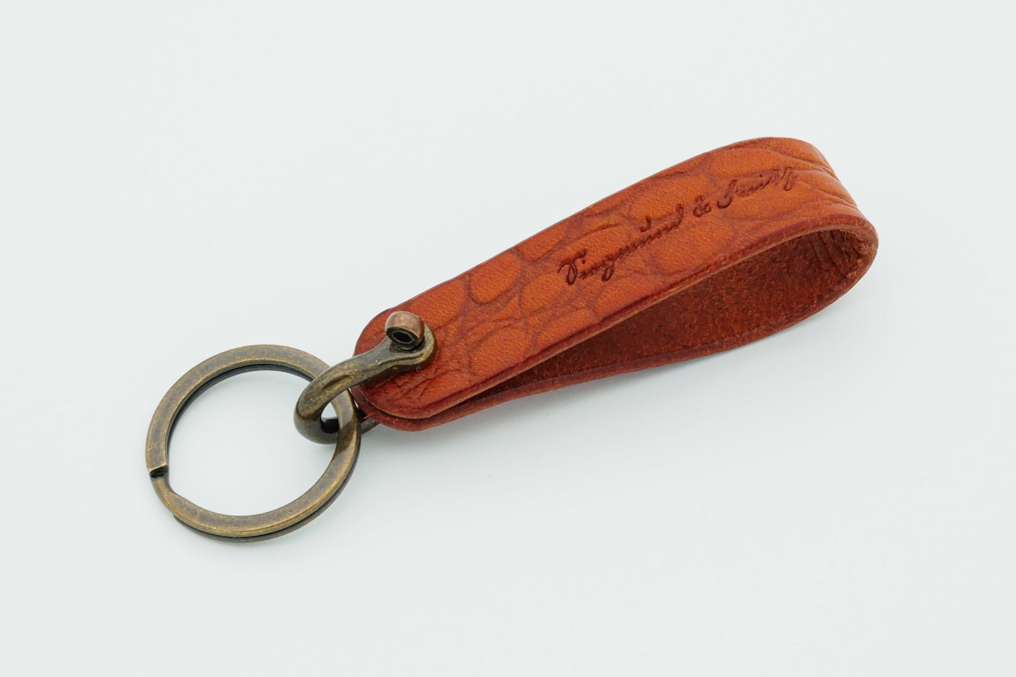 Schlüsselanhänger - Cognac / Kroko / Alt-Messing